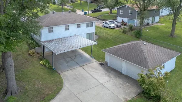 218 Woods AVE, Excelsior Springs, MO 64024