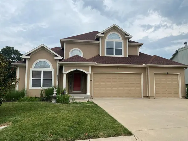 25208 E 30TH TER, Blue Springs, MO 64015