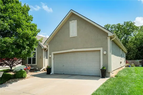 2625 Kensington PL, Leavenworth, KS 66048