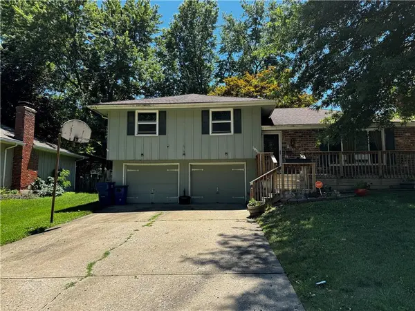10813 E 65th ST, Raytown, MO 64133