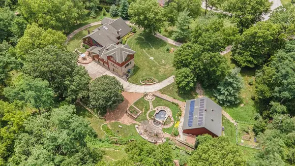 4821 Scottsdale CIR, Smithville, MO 64089