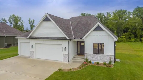 2121 Crooked Creek DR, Kearney, MO 64060