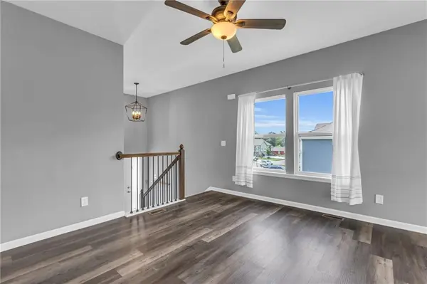 132 N Mcgee ST, Tonganoxie, KS 66086