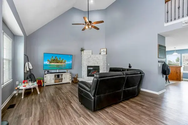 1430 N 9th East ST, Louisburg, KS 66053