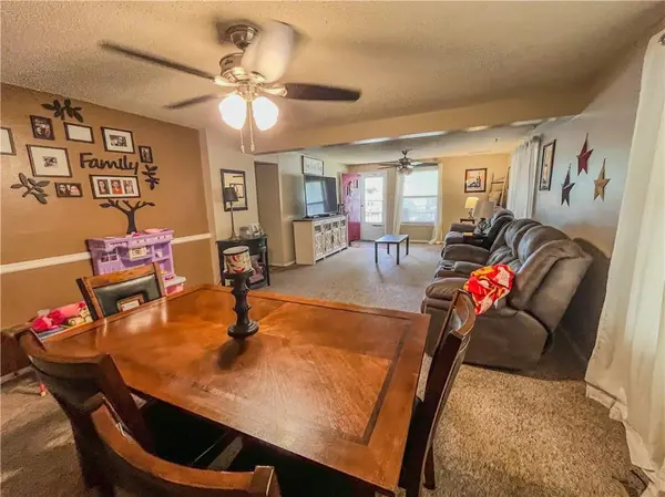 1206 Grand AVE, Parsons, KS 67357