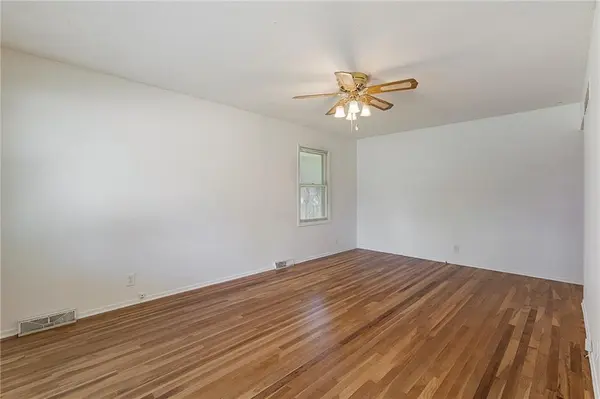 6710 W 82nd ST, Overland Park, KS 66204