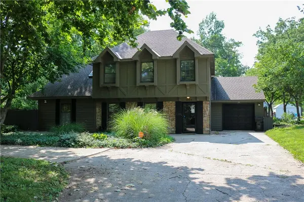 1916 Lake TER, Independence, MO 64055