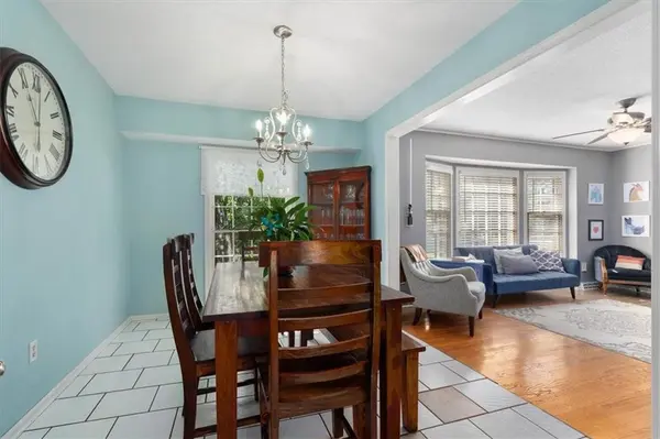 9020 CARTER CIR, Overland Park, KS 66212