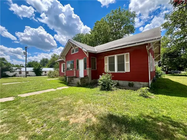 120 N Liberty ST, Cherryvale, KS 67335