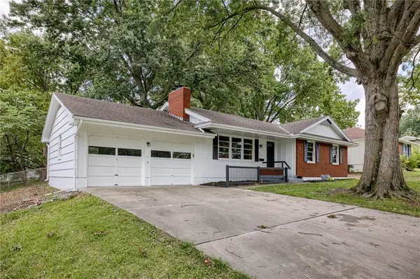 7405 Maywood AVE, Raytown, MO 64133