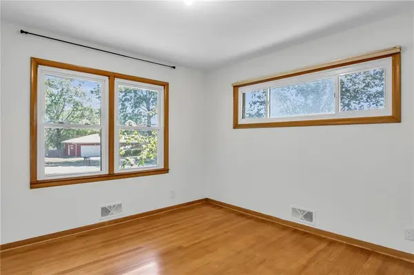 7334 Sycamore AVE Kansas City, MO 64133