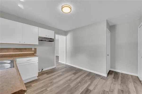 5733 Jackson AVE, Kansas City, MO 64130