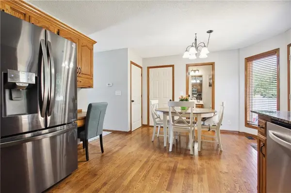 11017 N Central ST, Kansas City, MO 64155