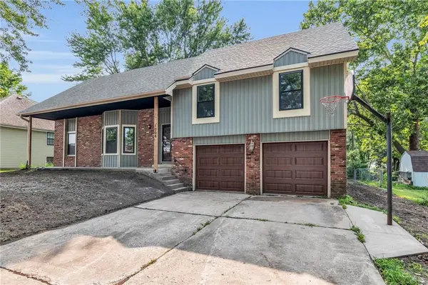 1004 todd ST, Cameron, MO 64429