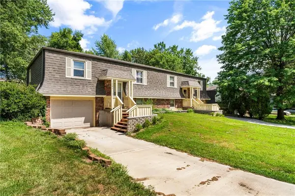 1404 SW 11th ST, Blue Springs, MO 64015
