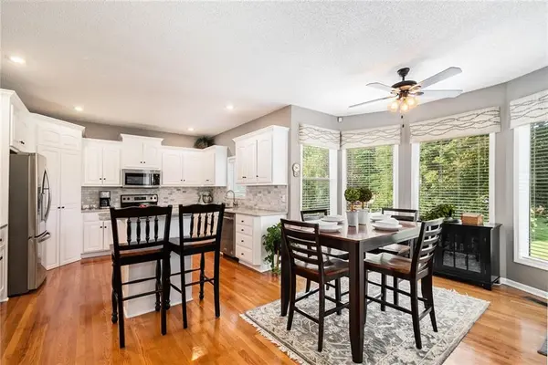 13716 Bradshaw ST Overland Park, KS 66221