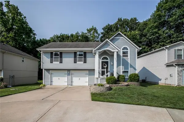17717 Hidden Valley RD, Independence, MO 64057