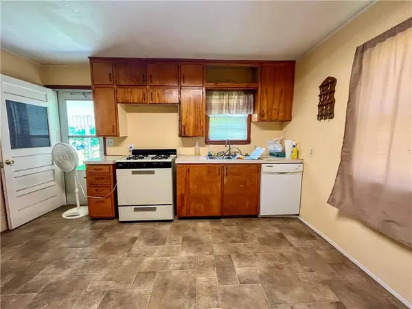 706 Huston AVE, Altamont, KS 67330