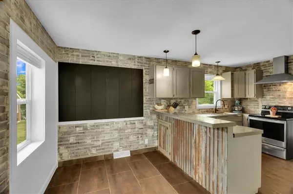 25919 S Old Drum RD, Garden City, MO 64747