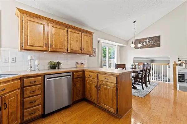 10614 N MARSH AVE Kansas City, MO 64157