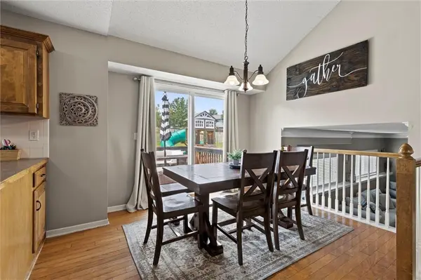 10614 N MARSH AVE Kansas City, MO 64157