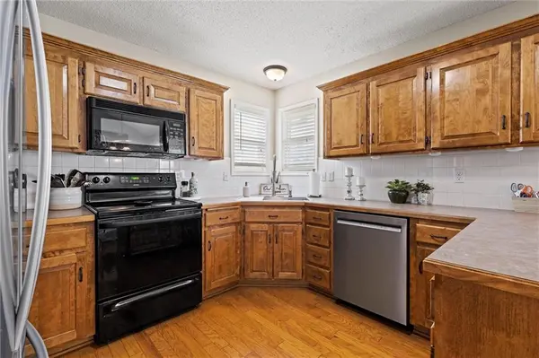 10614 N MARSH AVE Kansas City, MO 64157