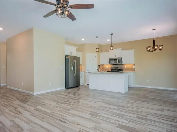 1300 NE Redwood LN, Oak Grove, MO 64075