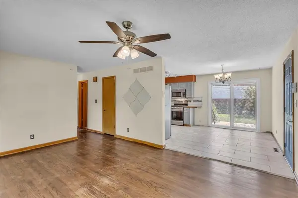 15007 Bellaire AVE, Grandview, MO 64030