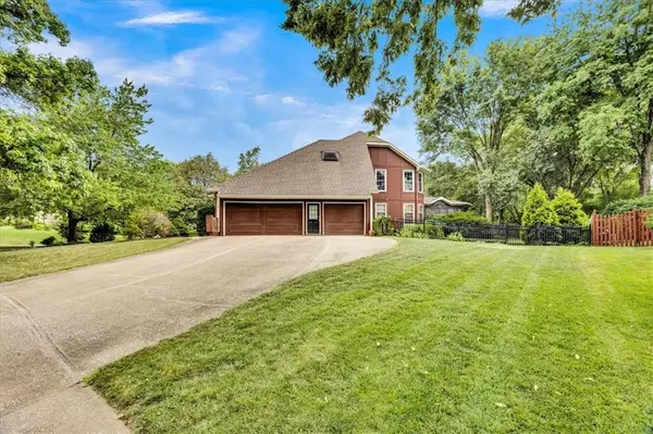 12102 Bluejacket ST, Overland Park, KS 66213