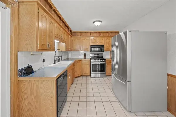 828 NW 12th ST Blue Springs, MO 64015