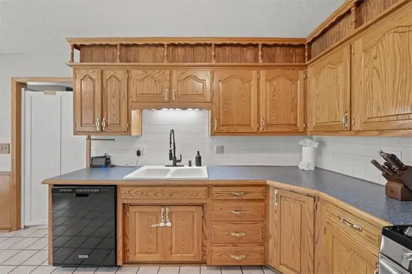 828 NW 12th ST Blue Springs, MO 64015