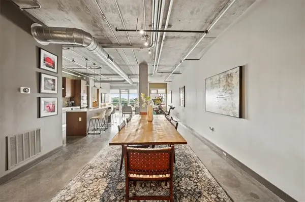 4141 Pennsylvania AVE #304, Kansas City, MO 64111