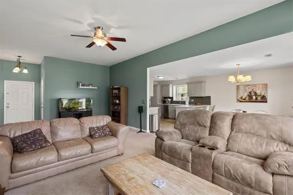 719 Burlington LN, Warrensburg, MO 64093
