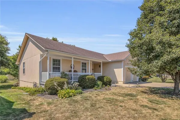 201 Mary WAY, Belton, MO 64012