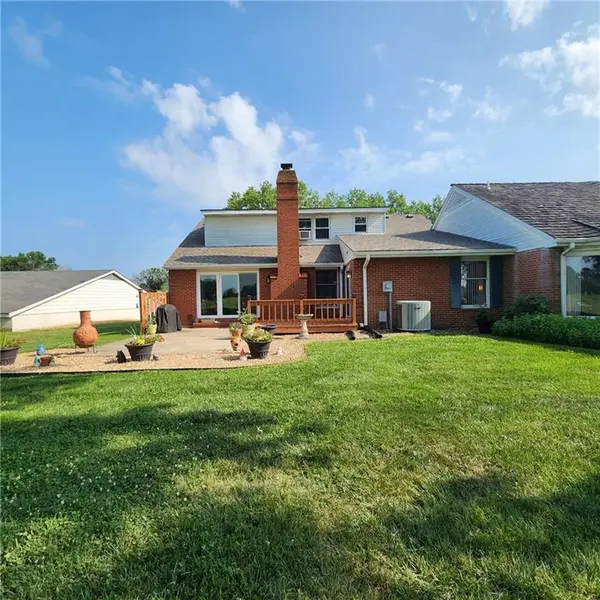 1004 E Palmer PL, Clinton, MO 65325