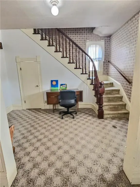 402 E 5th ST, Cherryvale, KS 67335