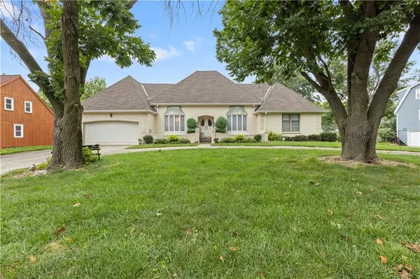 5504 NW Platte Purchase DR, Kansas City, MO 64151