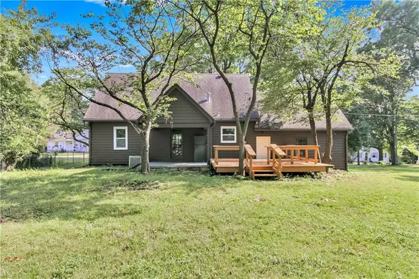 11312 E 55th TER, Raytown, MO 64133