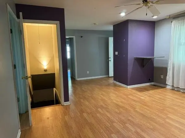 7714 Sni-A-Bar RD, Kansas City, MO 64129