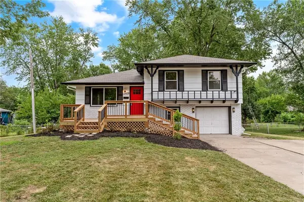 13609 Winchester AVE, Grandview, MO 64030