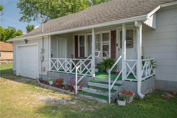 515 E 47 HWY, Girard, KS 66743