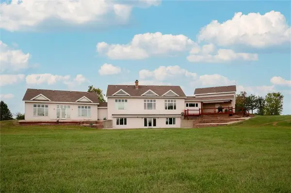 2440 Meadow Lake DR, Ottawa, KS 66067