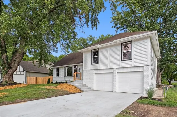 10021 Knox DR, Overland Park, KS 66212