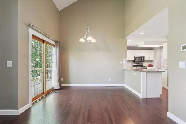 6522 NW Sioux DR, Parkville, MO 64152