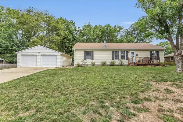 4706 E 138th TER, Grandview, MO 64030