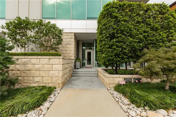 4646 BROADWAY ST #4N, Kansas City, MO 64112