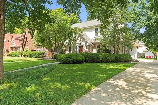 1208 W 72 ST, Kansas City, MO 64114