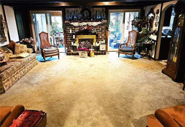 19280 S HEDGE LN, Spring Hill, KS 66083