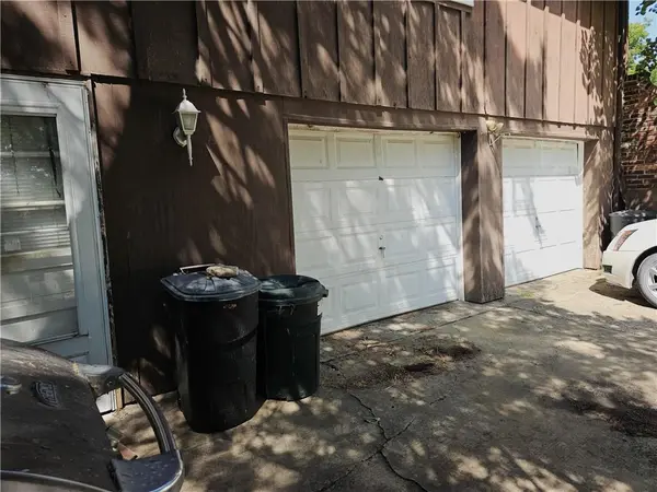 19280 S HEDGE LN, Spring Hill, KS 66083