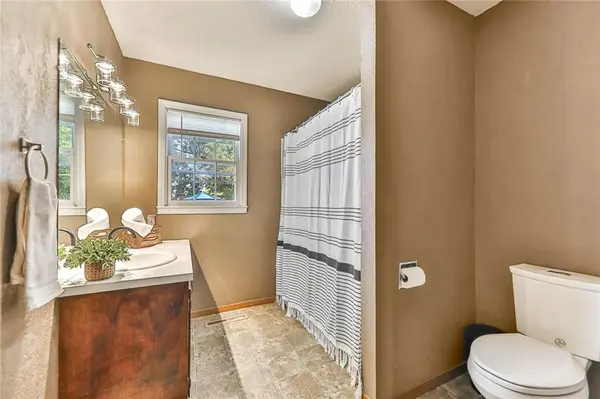 708 Creek AVE, Parsons, KS 67357
